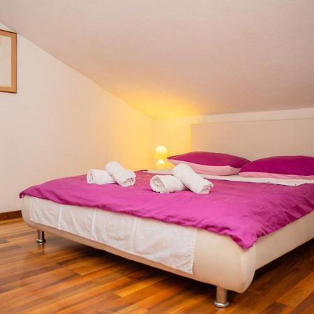 Cozy Guest House Kamenita Split Exterior photo